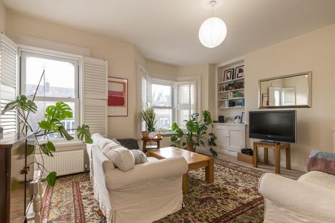 3 bedroom flat for sale, Barry Road, London, London, SE22