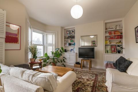 3 bedroom flat for sale, Barry Road, London, London, SE22