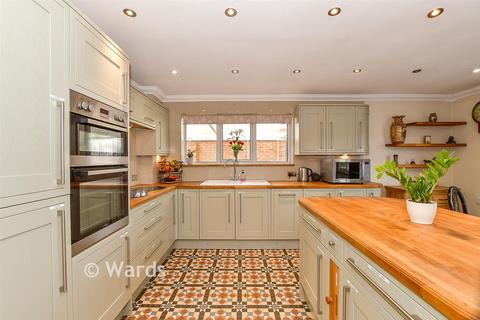 undefined, Orchard Glade, Headcorn TN27