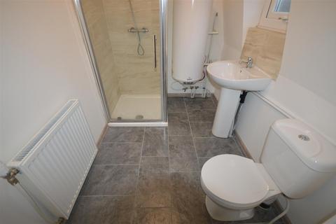 2 bedroom flat to rent, Narborough Road, Leicester