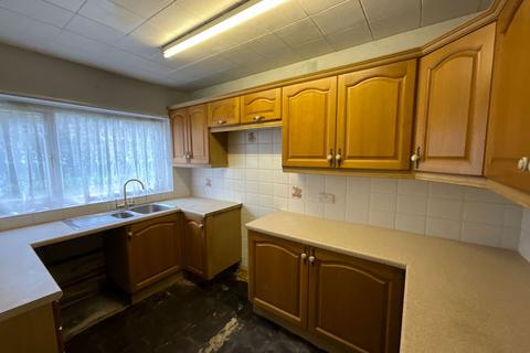3 bedroom semi-detached house for sale, Oaklea Drive, Cradley Heath B64