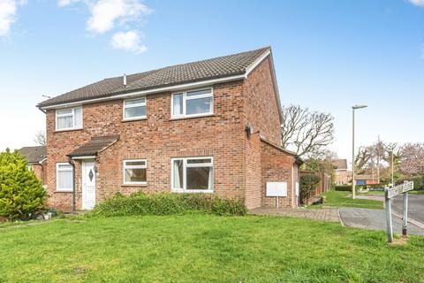 undefined, Titchfield Close, Tadley, Hampshire, RG26