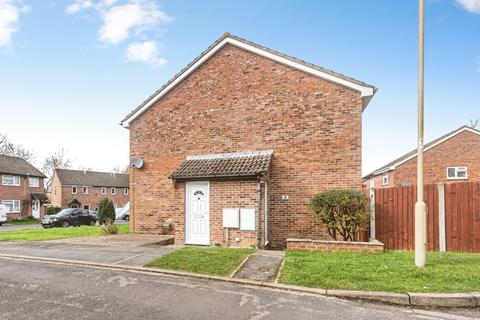 undefined, Titchfield Close, Tadley, Hampshire, RG26