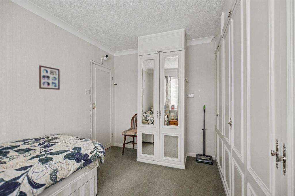 Bedroom 1 2.jpeg