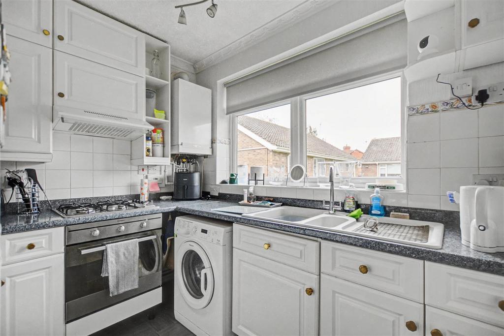 Kitchen 1.jpeg