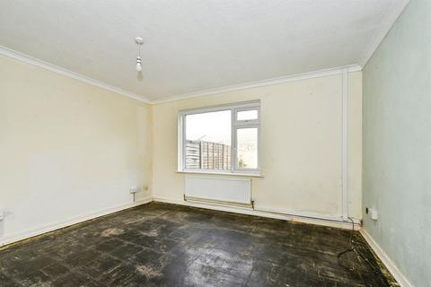 3 bedroom terraced house for sale, Kennedy Drive, Swindon