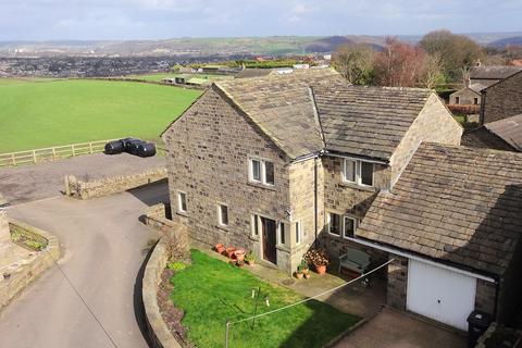 4 bedroom detached house for sale, Stainland Road, Stainland HX4