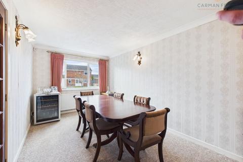 4 bedroom detached house for sale, Darlington Crescent, Saughall, CH1