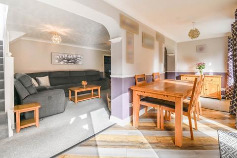 5 bedroom detached house for sale, Abbey Close, Newbury, Berkshire, RG14