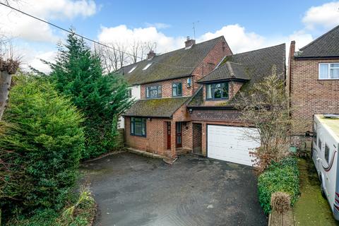4 bedroom semi-detached house for sale, Woodlands Avenue, Berkhamsted HP4