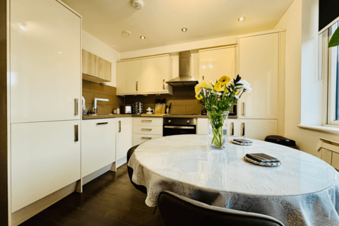 undefined, St. Johns Road, Isleworth, TW7