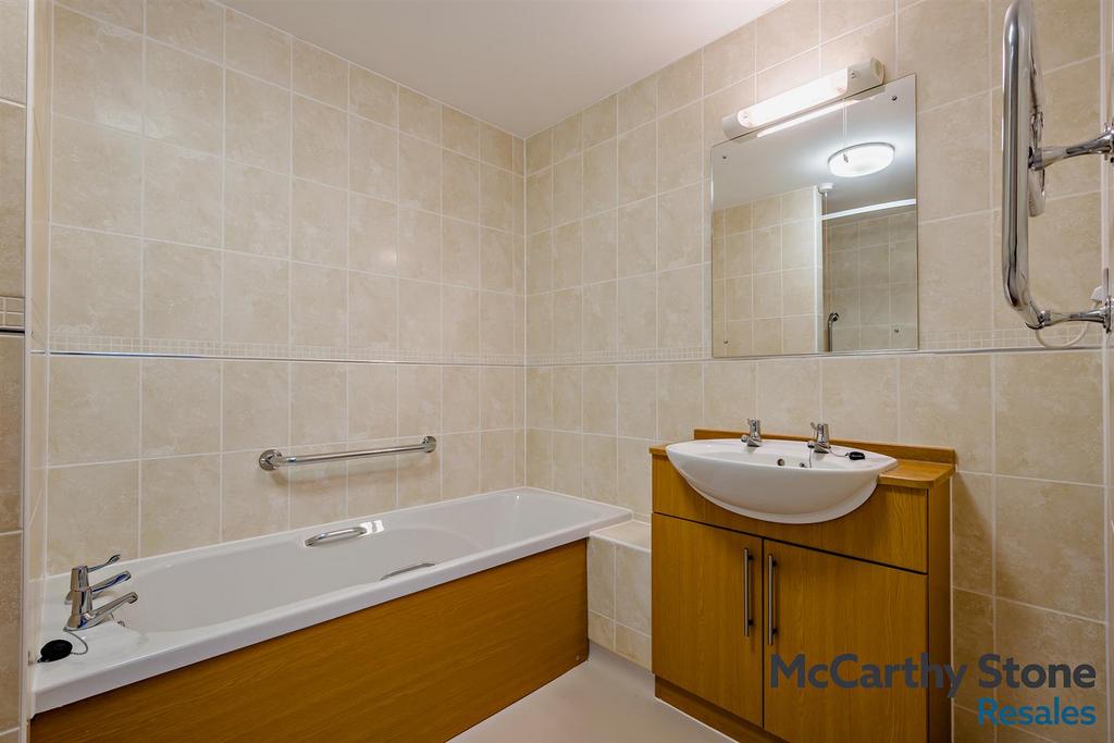 8681627-interior02-800.jpg