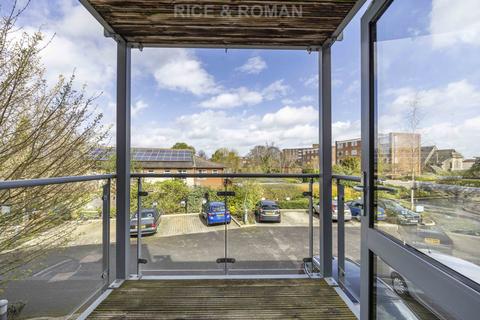 1 bedroom retirement property for sale, Shotfield, Wallington SM6
