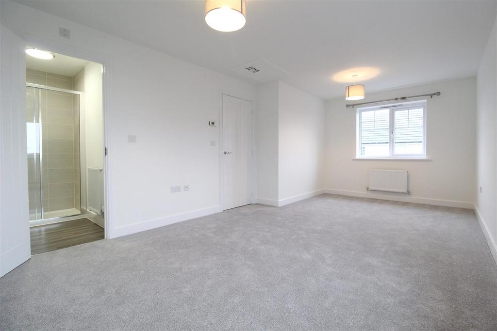 Bedroom 1.jpg