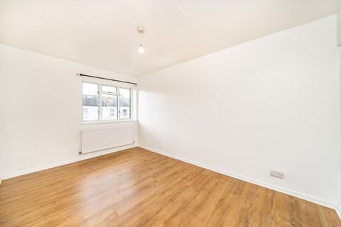 4 bedroom terraced house to rent, Pearscroft Road, London SW6