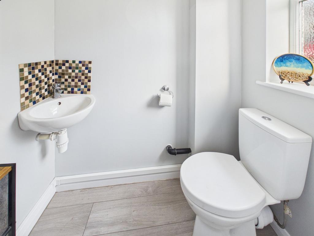 Ground Floor Cloakroom/WC