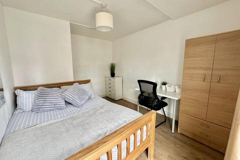 1 bedroom flat to rent, Broadway Market(SAAD), London E8