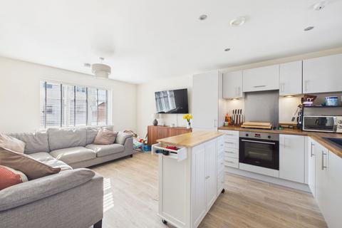 2 bedroom maisonette for sale, Petunia Vale, Worthing, BN13 3YY