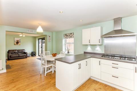 4 bedroom detached house for sale, Kingfisher Road, Thrapston, Kettering