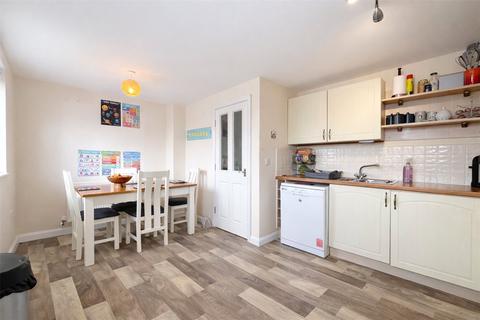 4 bedroom terraced house for sale, Kinross Road, Greylees, Sleaford, Lincolnshire, NG34