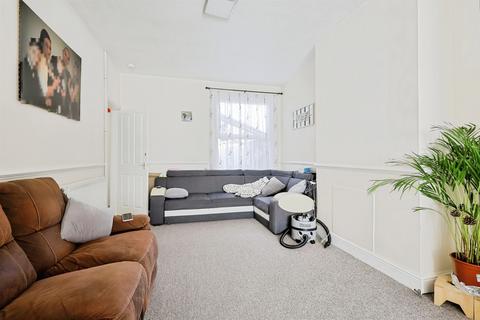 3 bedroom terraced house for sale, Euston Road, Northampton