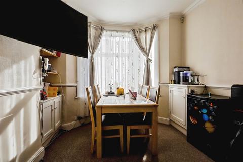 3 bedroom terraced house for sale, Euston Road, Northampton