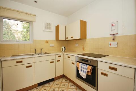 undefined, Garden Court, Warwick