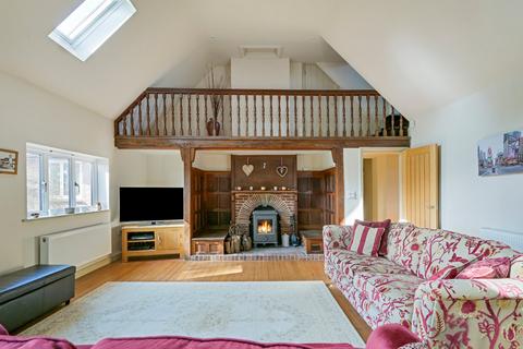undefined, Pluckley Road, Charing, Ashford, Kent, TN27