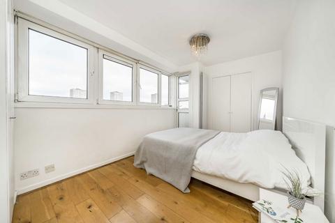 1 bedroom flat for sale, Bullen Street, London SW11