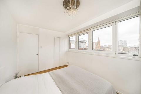 1 bedroom flat for sale, Bullen Street, London SW11