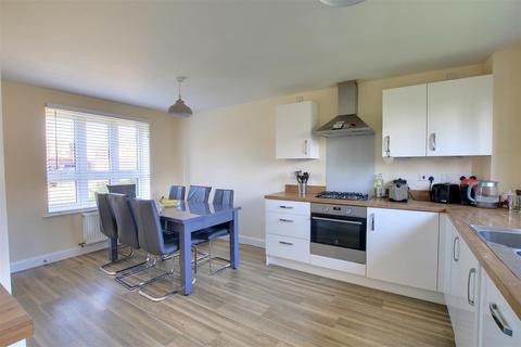 4 bedroom detached house for sale, Askwith Grove, St. Ives