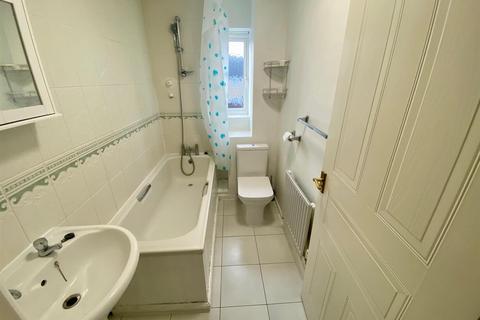 2 bedroom end of terrace house for sale, Lornas Field, Hampton Hargate, Peterborough