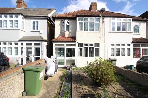Boscombe Road, Worcester Park KT4