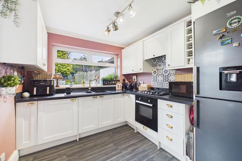 3 bedroom semi-detached house for sale, Columbia Avenue, Sutton-in-Ashfield, Nottinghamshire