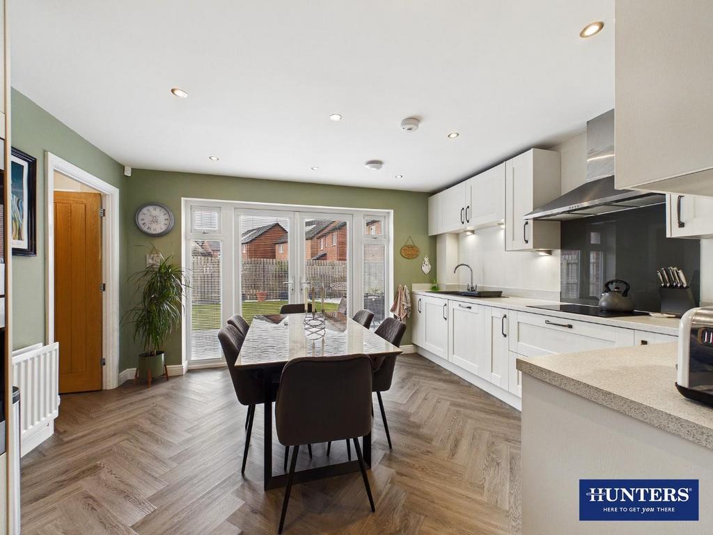 Kitchen/Dining Room
