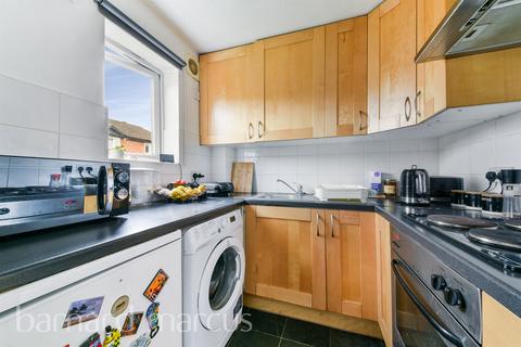 undefined, Firs Close, MITCHAM
