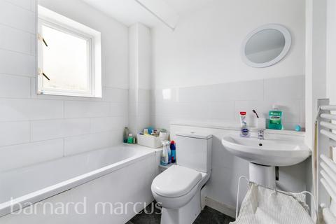 undefined, Firs Close, MITCHAM