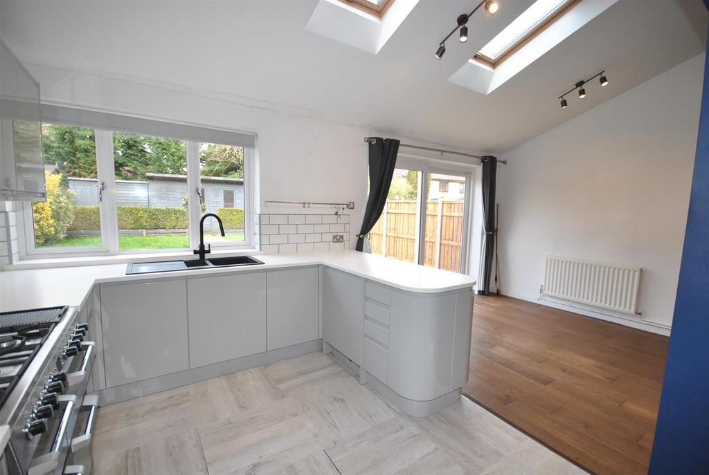 0318kitchen4.JPG