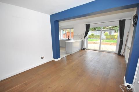 undefined, Oak Close, Northampton NN7