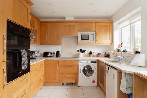2 bedroom retirement property for sale, Wray Park Road., Reigate