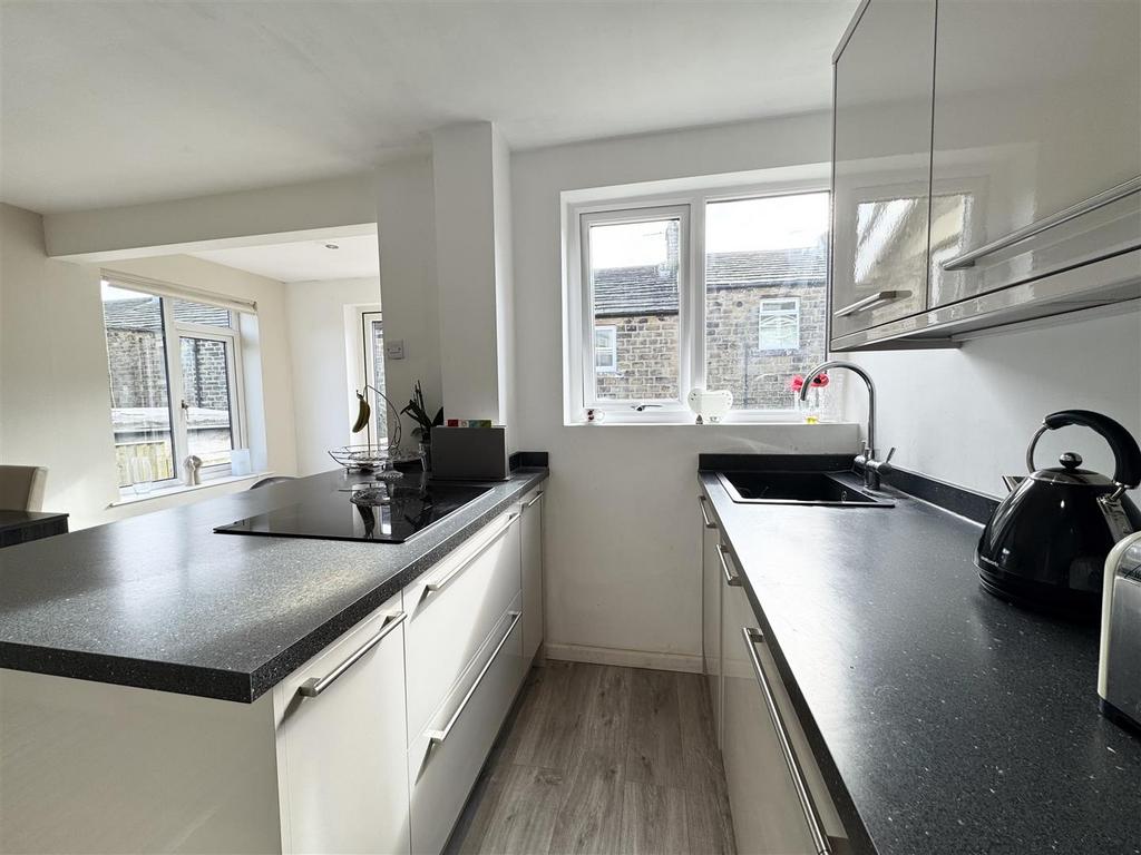 Dining kitchen