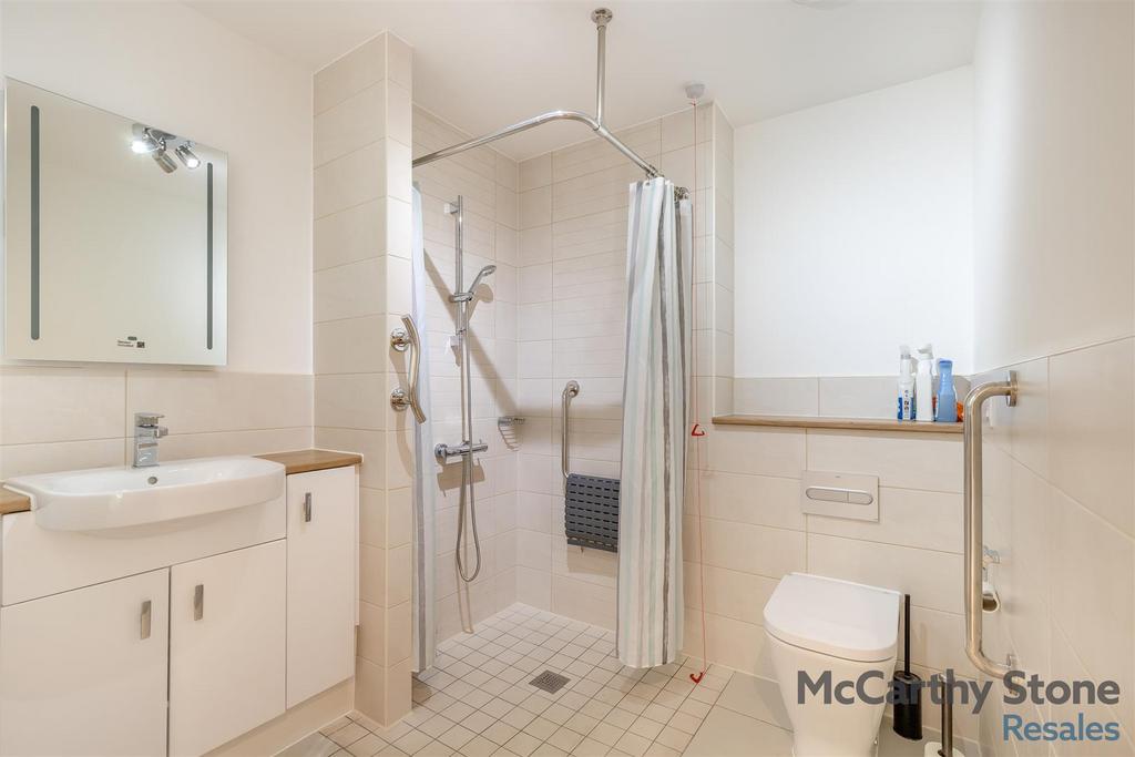 8668378-interior06.jpg