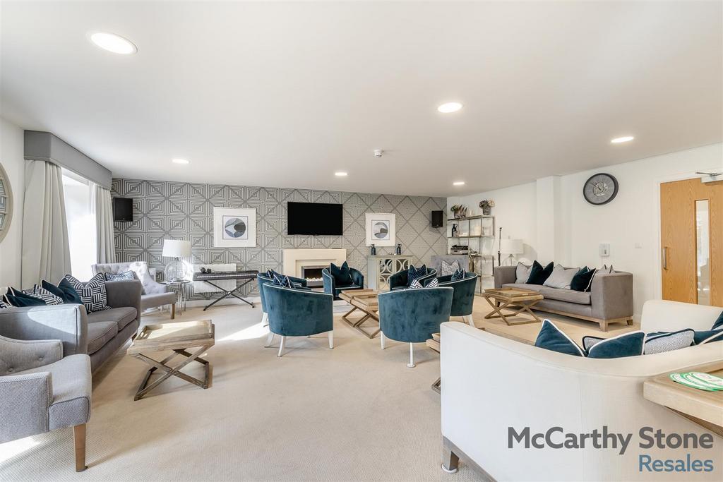 8668378-interior01.jpg