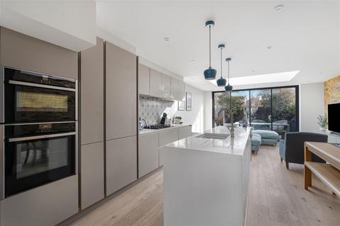undefined, Willoughby Road, Kingston Upon Thames KT2