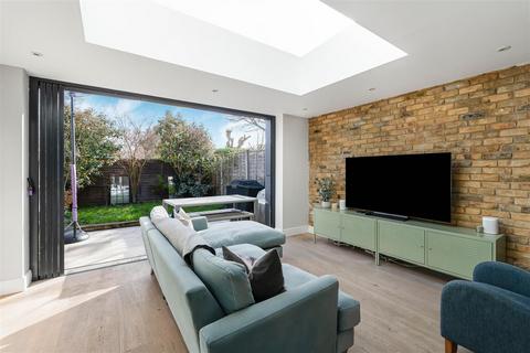 undefined, Willoughby Road, Kingston Upon Thames KT2