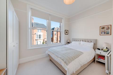 2 bedroom flat for sale, Nassington Road, Hampstead NW3