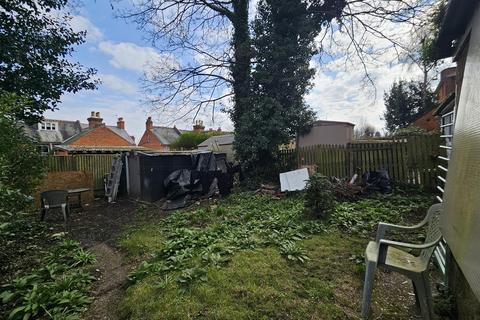 undefined, Cargate Avenue, Aldershot