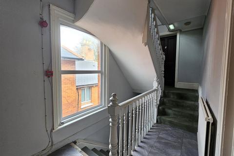 undefined, Cargate Avenue, Aldershot