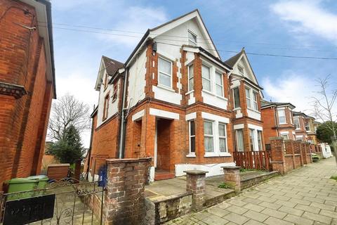 undefined, Cargate Avenue, Aldershot