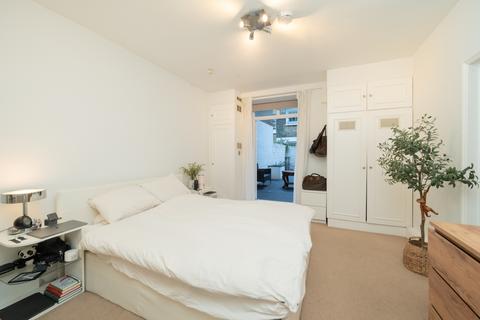 1 bedroom apartment to rent, St. Georges Square, London, SW1V